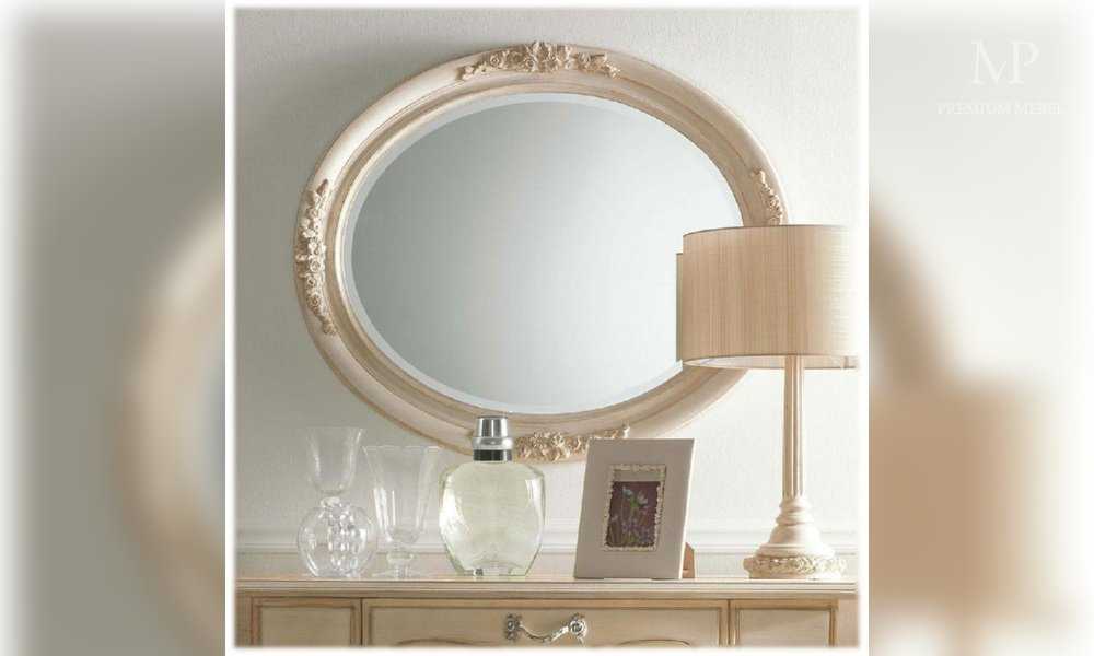 Овальное зеркало есть почти в каждом доме. Модели с фацетом и тумбочкой или на туалетном столике уместны в любом стиле. Как выбрать поворотное зеркало с большой рамой на ножках в спальню