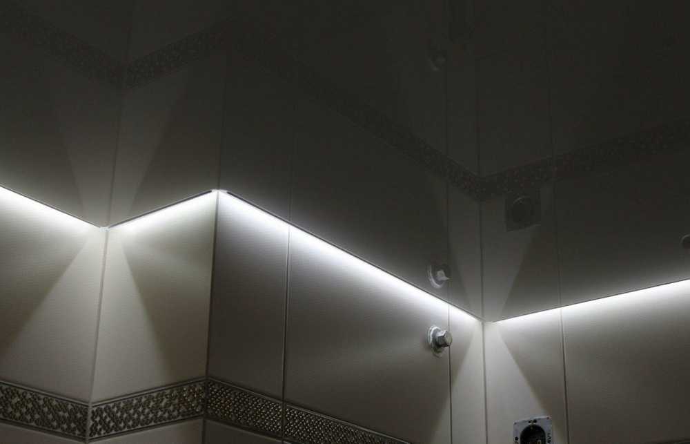 7 способов подсветки двухуровневых и многоуровневых натяжных потолков