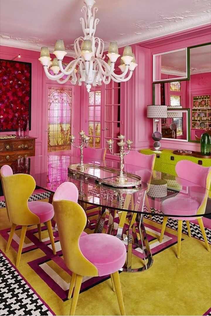 Розовые кухни (87 фото): выбор кухонного гарнитура в серо- и бело-розовом цвете в интерьер. в каких тонах подобрать обои на стены?