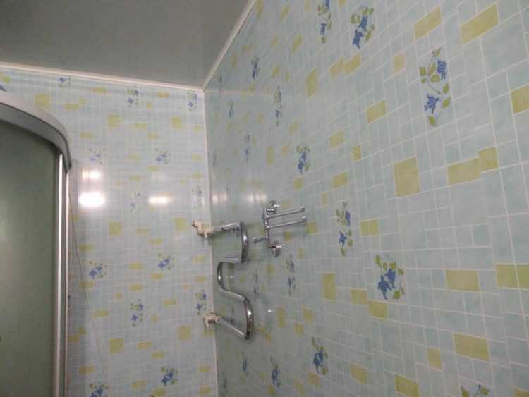 Отделка ванной комнаты пластиковыми панелями: монтажные инструкции