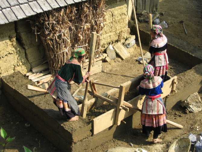 Саманный дом из глины и соломы своими руками: глинобитная технология | строительство. деревянные и др. материалы
