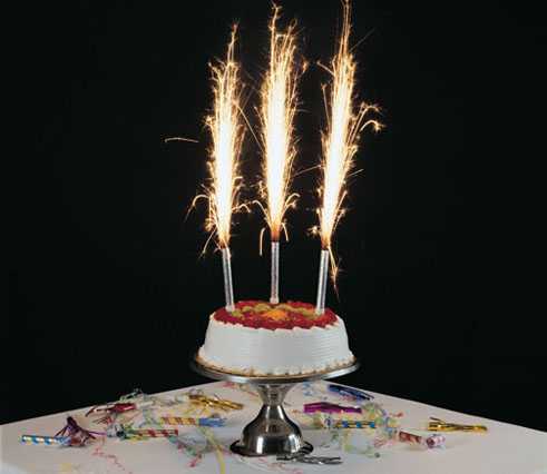 Свечи для торта (31 фото): оригинальные свечки-цифры с днем рождения, незадуваемые и необычные, золотые и другие
