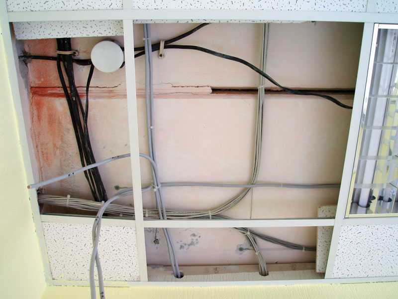 Проводка под гипсокартоном: прокладка провода в гкл, коробе и на потолке