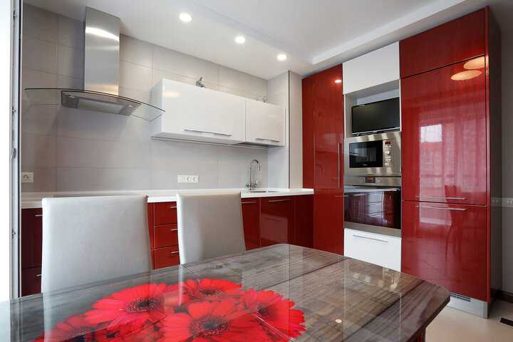 Красная кухня: фото реальных интерьеров, идеи оформления