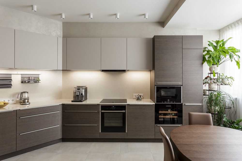 Современные угловые кухни являются оптимальным решением для небольшого по размеру помещения. Их также часто выбирают для квартир-студий. Какие  варианты дизайна кухонного гарнитура особенно популярны