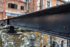 Броня для металла: почему порошковая покраска — это самая умная страховка от московской коррозии.