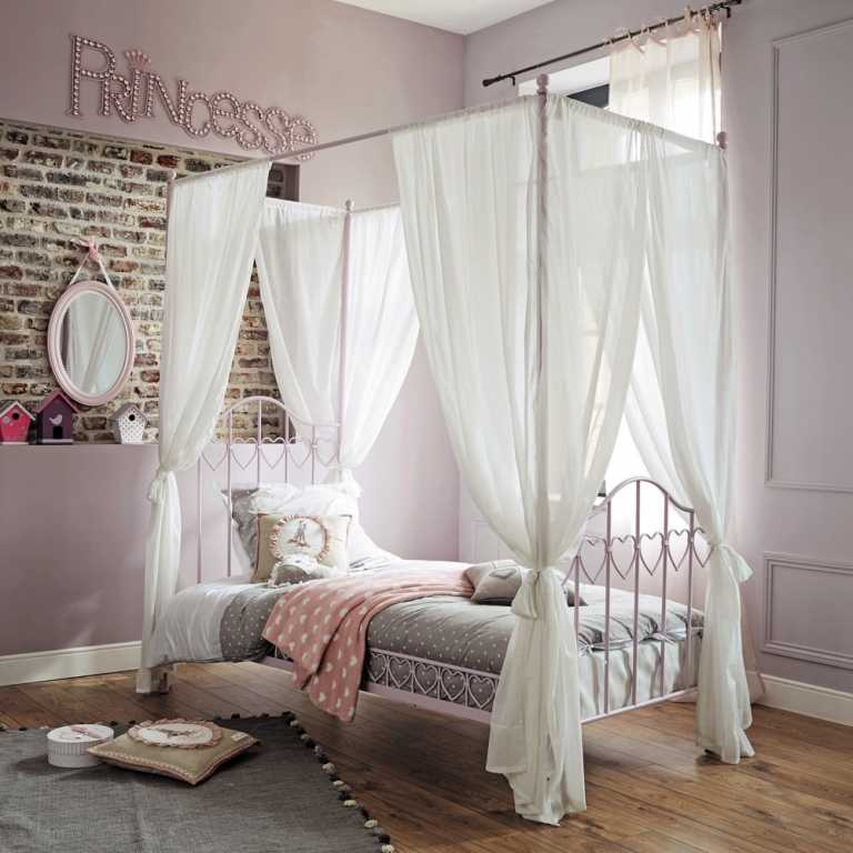 Кровать с балдахином: роскошный и притягательный элемент интерьера спальни