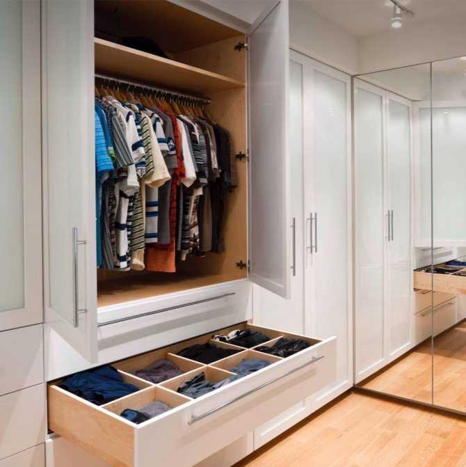 Встроенный шкаф в прихожую — 105 фото примеров современного дизайна и особенности его применения в интерьере