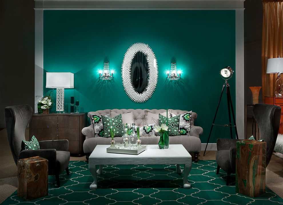Изумрудный цвет в интерьере: сочетание с другими цветами. изумрудный диван, шторы, стены и другие предметы в интерьере