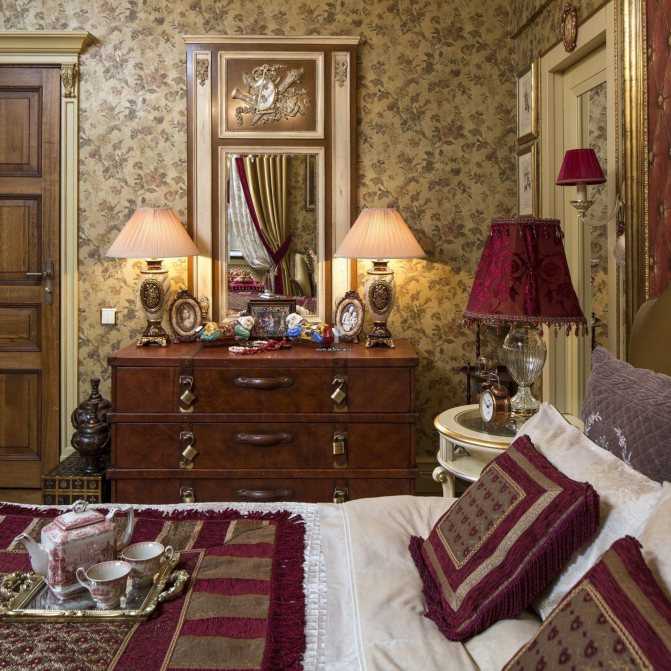 Спальня в английском стиле олицетворяет комфорт, роскошь, строгость и некую деревенскую простоту. Какую мебель и отделку следует использовать при оформлении помещения Кому подходит английский дизайн интерьера