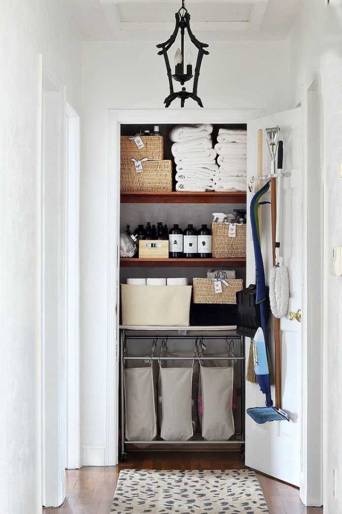 10 лучших идей хранения вещей в маленькой квартире