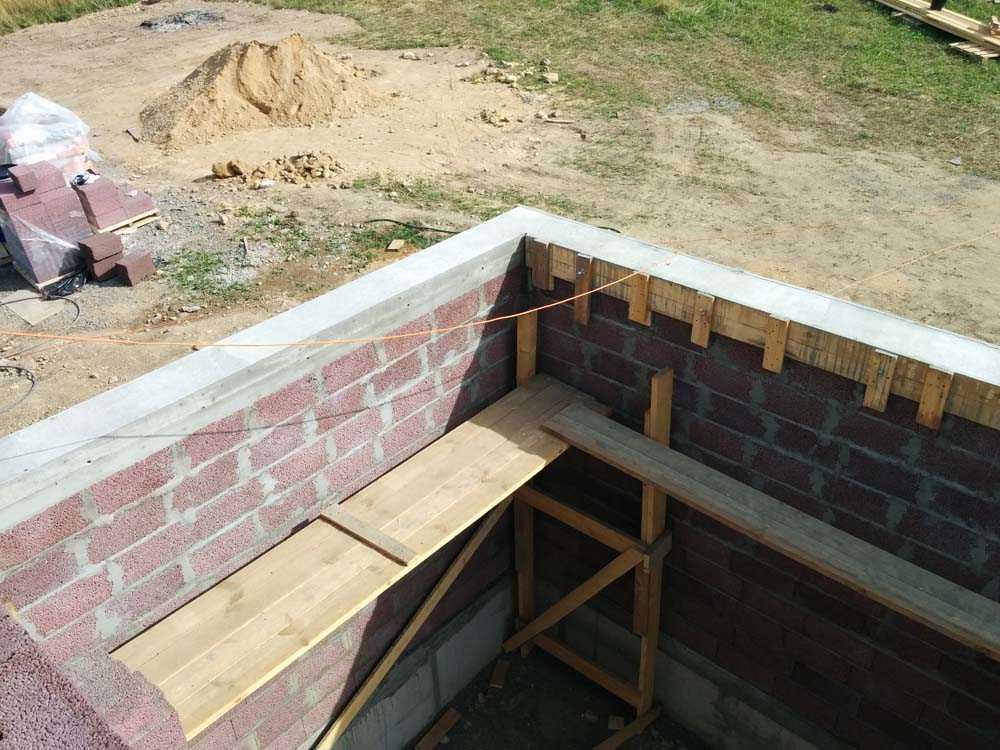 Толщина несущих и внутренних стен из керамзитобетонных блоков, отзывы строителей