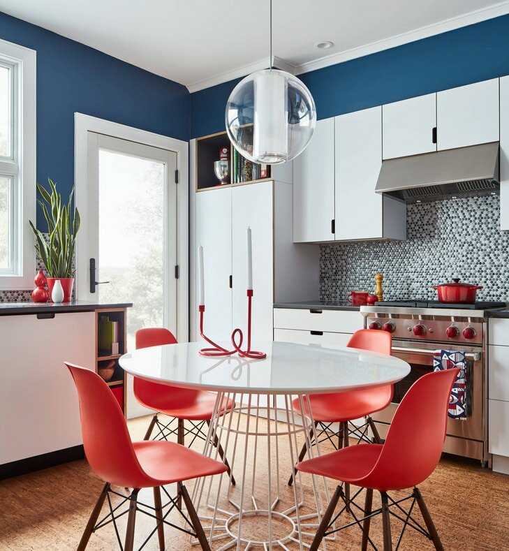 Стеклянный стол – идеальный вариант для большой современной квартиры. Как выбрать и расположить овальный столик со столешницей из стекла Как выбрать цвета и материалы