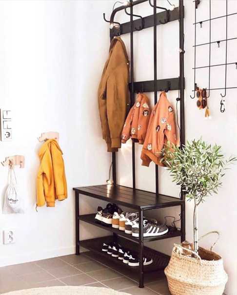Настенные вешалки в прихожую (105 фото): как выбрать вешалки для одежды на стену в коридор? металлические и деревянные модели с обувницей и без