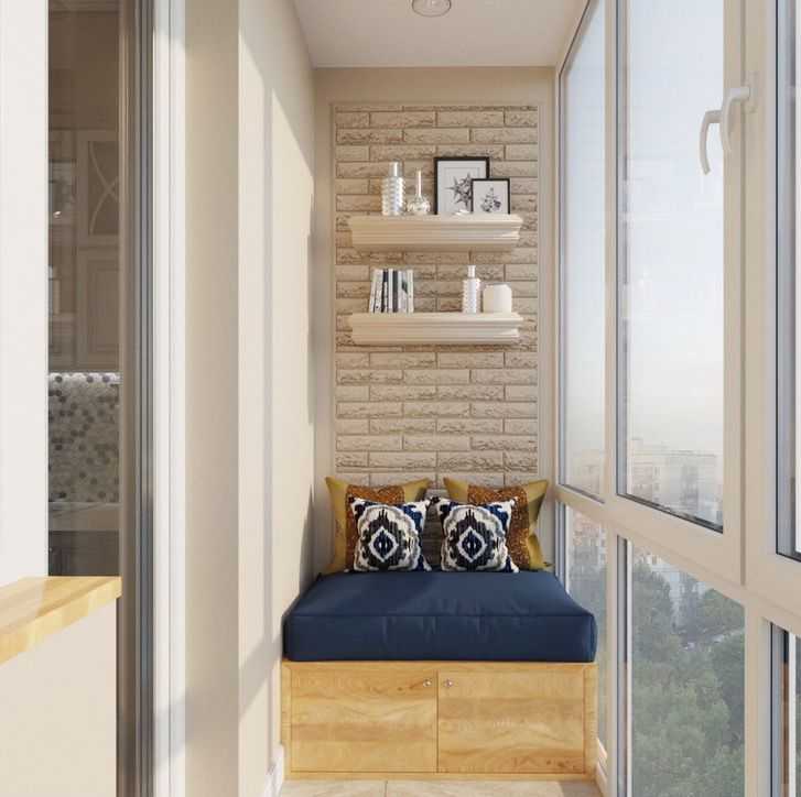 Диван на балкон (60 фото): узкий диван-шкаф, диван-сундук и диван-тумба, как сделать, дизайн встроенных и откидных моделей