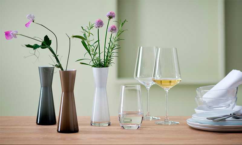Как правильно подобрать напольную вазу к интерьеру Какие керамические и фарфоровые вазы подходят для декора квартиры Как сделать аксессуар для дома своими руками