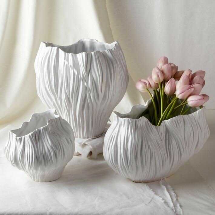 Какие дизайнерские возможности открывает керамическая ваза Чем хороша славянская белая керамика ручной работы и другие вазы при оформлении интерьера Чем склеить разбитую вазу для цветов