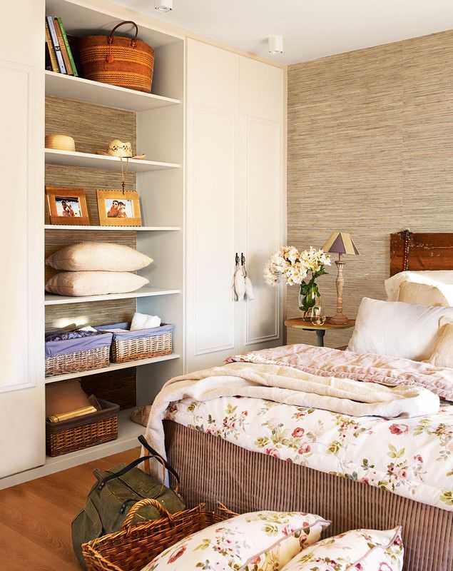 Спальня в стиле минимализм является прекрасным решением для малогабаритных квартир. Какие расцветки характерны для этого стиля Какими особенностями обладает минимализм Какие виды минимализма существуют Чем они характерны