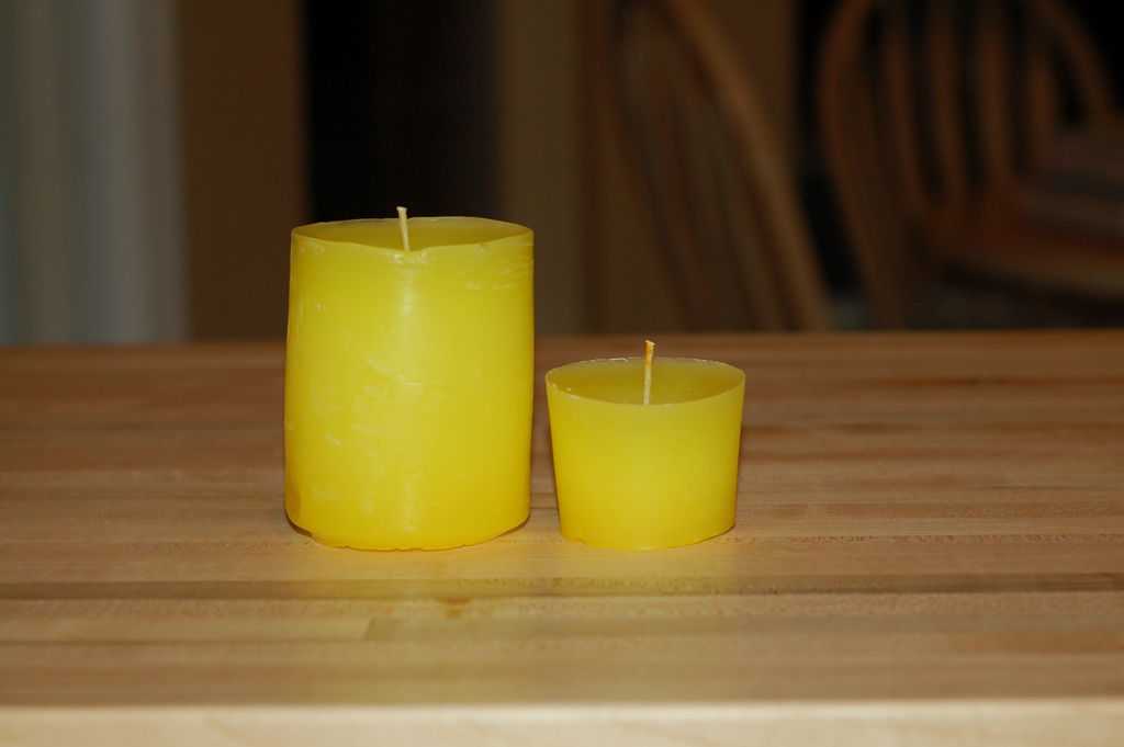 Парафиновые свечи (33 фото): как отличить восковую свечу от парафиновой? польза и вред. как они выглядят? температура плавления
