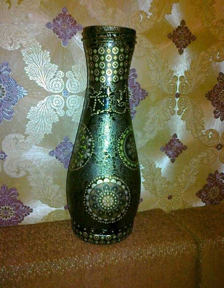 Оригинальная ваза из пластиковой бутылки