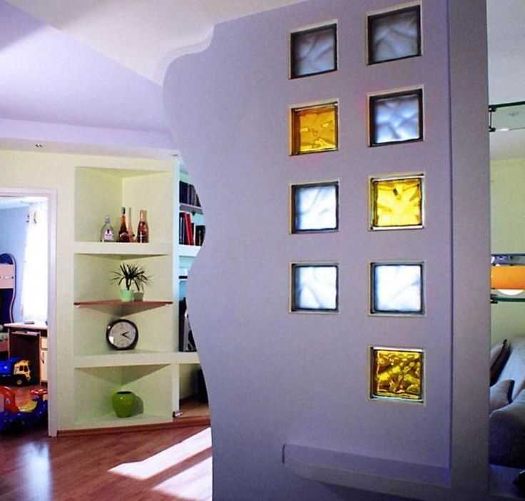 Фигуры на потолок (74 фото): фигурная поверхность из гипсокартона с рисунком и узорами, фигурки из гипса, гипсокартон в спальне