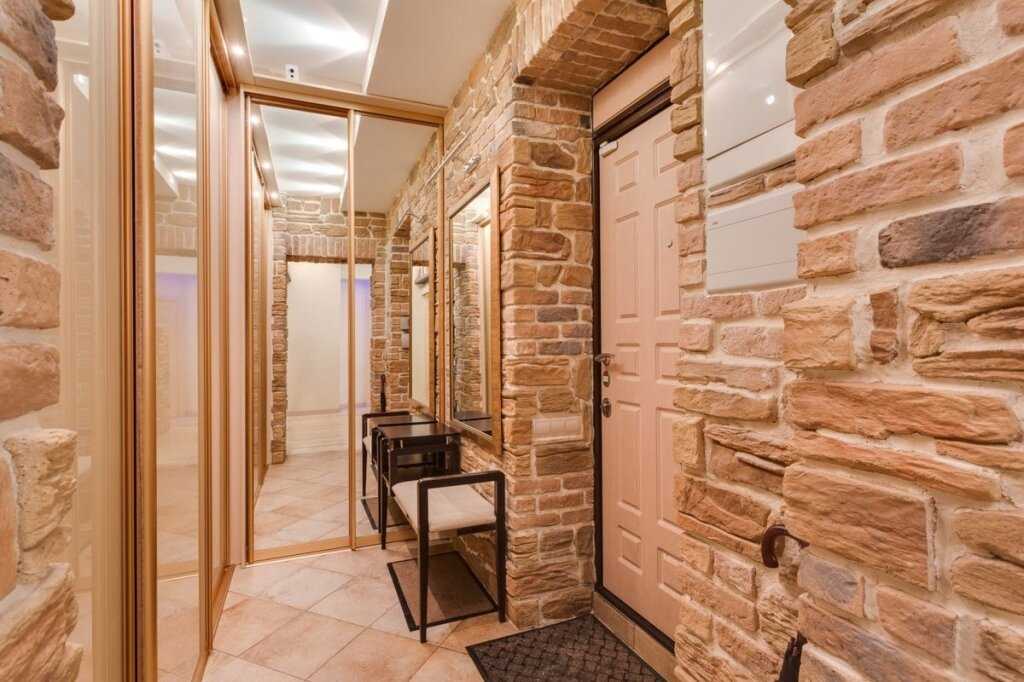 Декоративные кирпичики на стену в коридоре (57 фото): оригинальный дизайн в виде кирпичной кладки в стиле «лофт» в прихожей, отделка белым кирпичом в интерьере