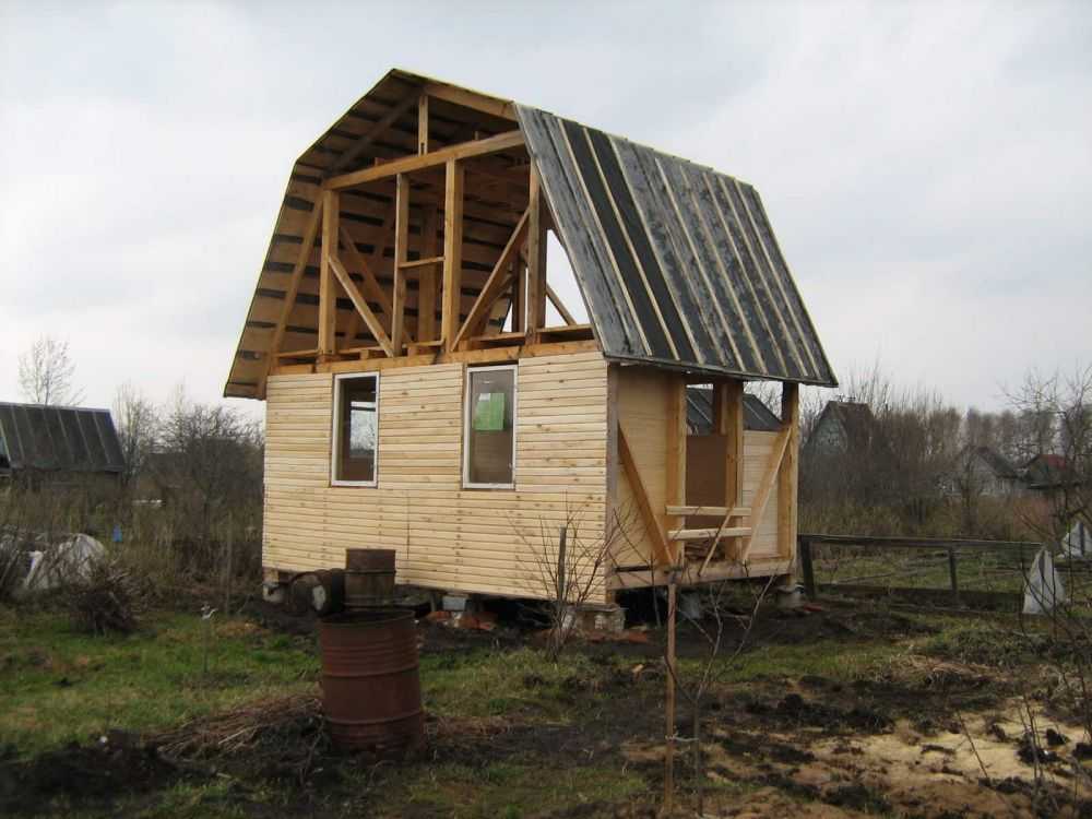 Дачный домик своими руками: красивые проекты (+фото)