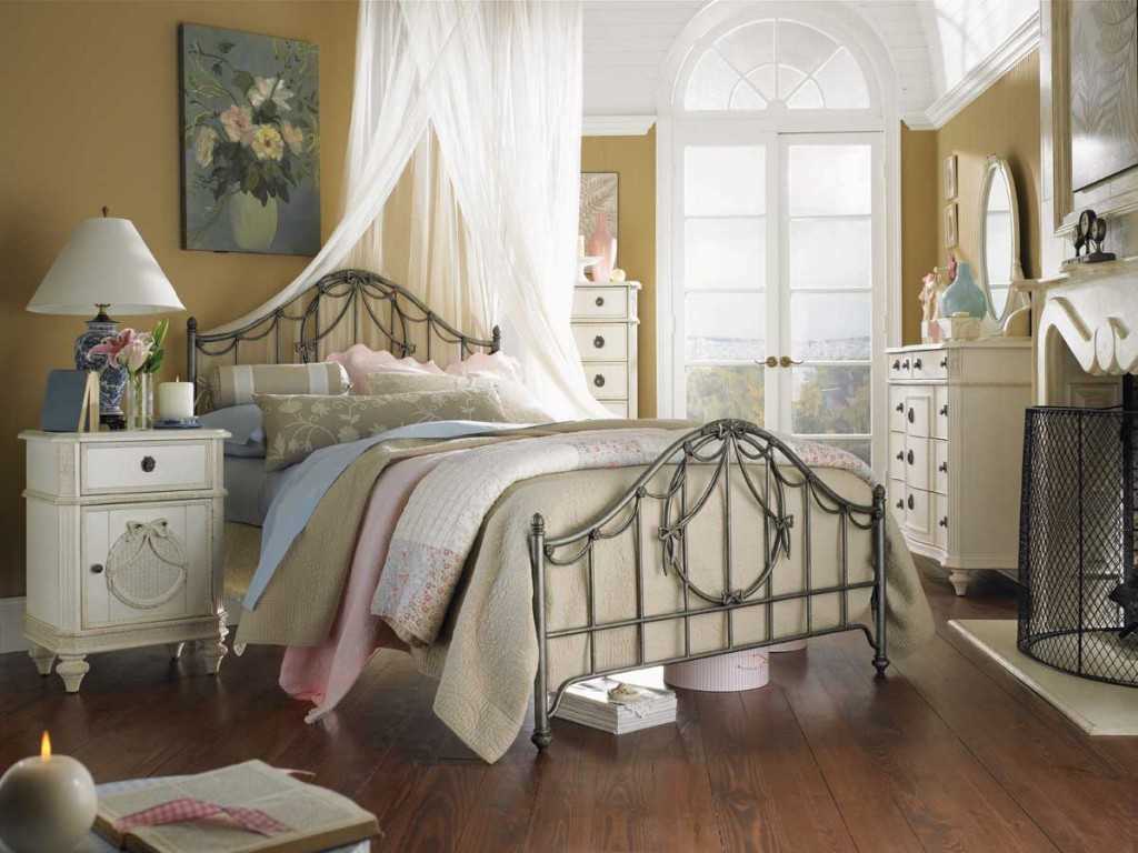 Спальня в стиле прованс (124 фото): романтичный дизайн интерьера, маленькая комната во французском стиле, идеи оформления мансарды