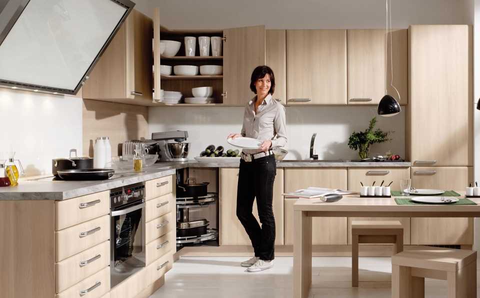 Планировка кухни-гостиной (57 фото): план расстановки мебели в совмещенных комнатах. как объединить в квартире кухню и гостиную? размеры кухни-гостиной и схемы совмещения