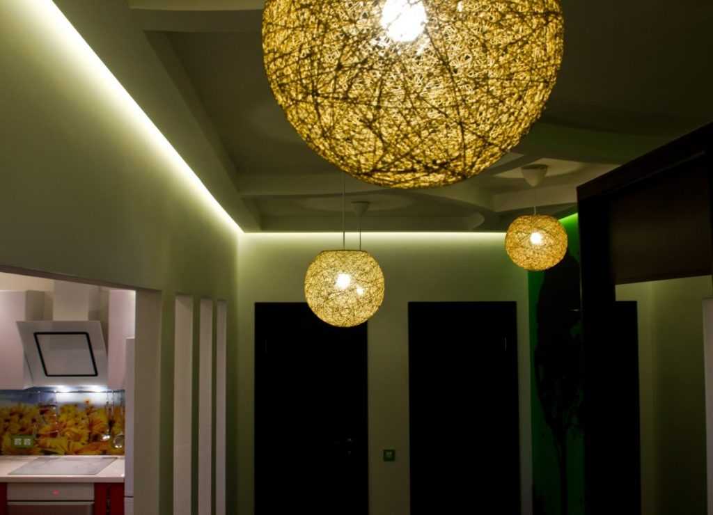 Светильники в прихожую — стильное украшение и яркое освещение узких и просторных вестибюлей (70 фото)