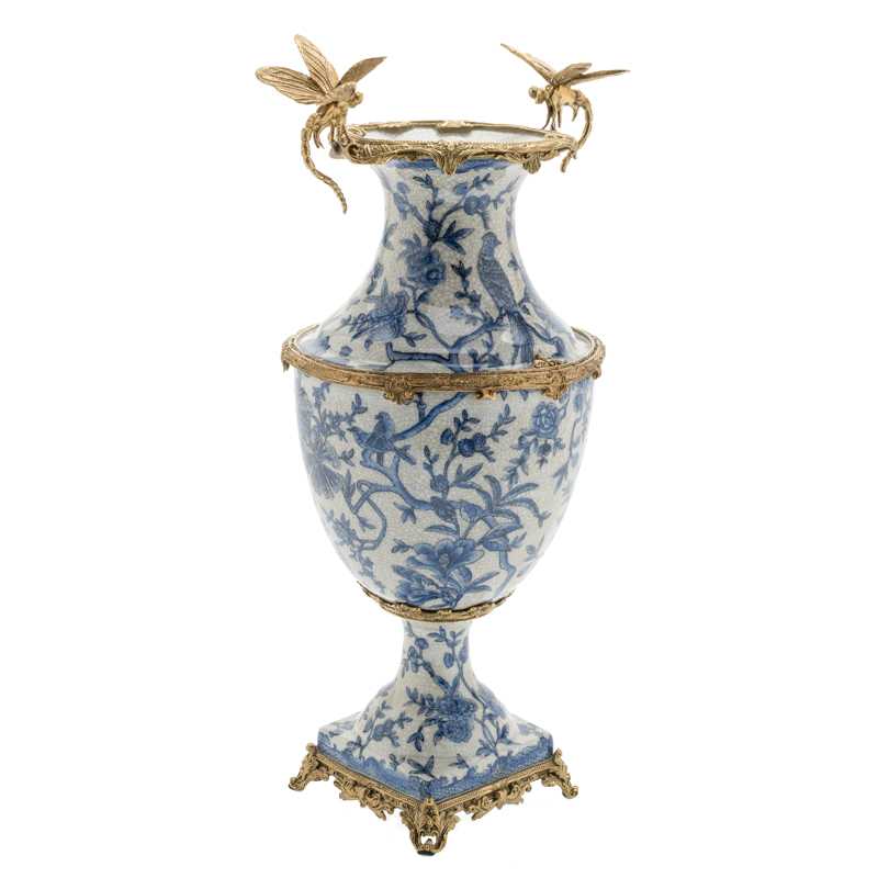 Фарфоровая ваза – это элегантное и изящное дополнение ко многим стилям интерьера. Чем интересны китайские антикварные напольные вазы для цветов В чем особенности моделей, сделанных на «Императорском фарфоровом заводе»