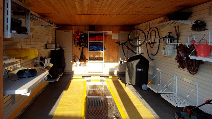 Дом с гаражом под одной крышей: проекты, фото, стили
