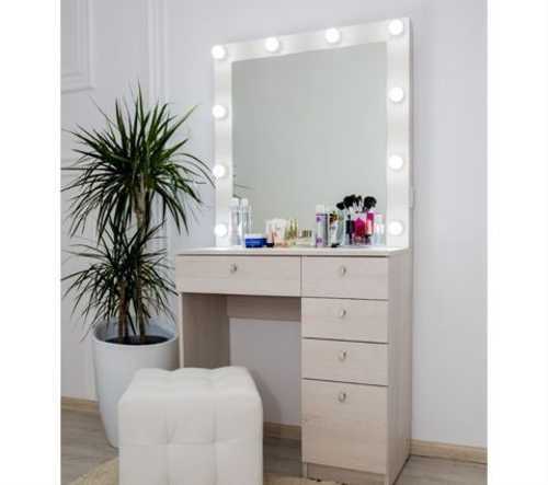 Белый туалетный столик с зеркалом: модели с овальным зеркалом в цвете белый глянец, узкие столы с позолотой