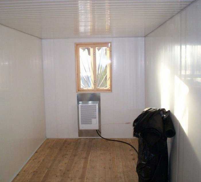 Дом с гаражом (68 фото): небольшой деревянный или кирпичный с пространством на 2 машины под одной крышей, проекты с мансардой и с подземным парковочным местом