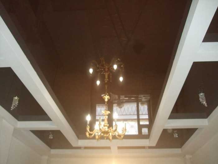 Потолки из гипсокартона с подсветкой в прихожей и коридоре