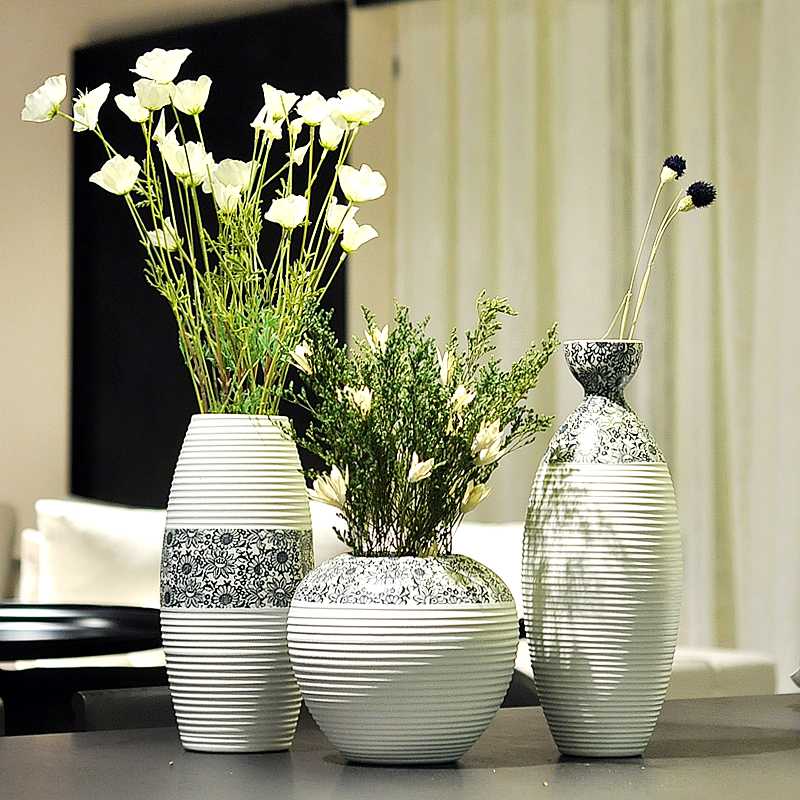 Напольные вазы: используемые материалы, разновидности и расцветки. Выбираем для интерьера декоративные высокие и большие керамические вазы для цветов. Как выбрать аксессуар в зависимости от стиля интерьера